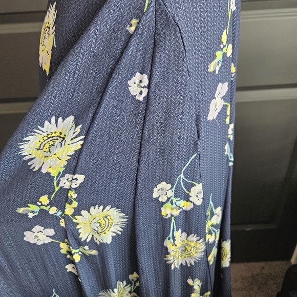 Free People Lost In You Midi Dress Button Up High Low Floral Navy Size XS - Picture 8 of 14